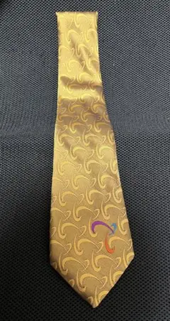 ゴールドシルクネクタイ UK製 美品