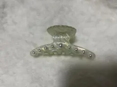 貝殻型パール付きヘアクリップ