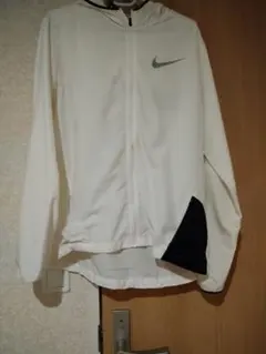最終値下げ　ナイキ　ナイロンパーカー