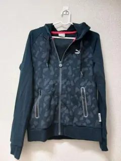 PUMA ブラック パーカー