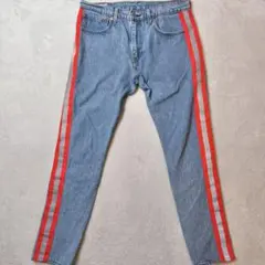 Item thumbnail for item b7549681-a620-4c28-8bc8-9a88a3592c23