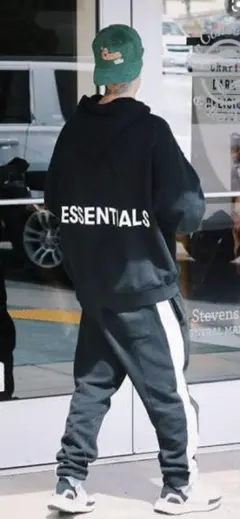 Essentials パーカー　フーディー