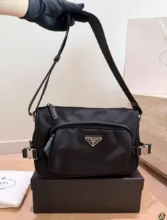 PRADA ナイロン ショルダーバッグ