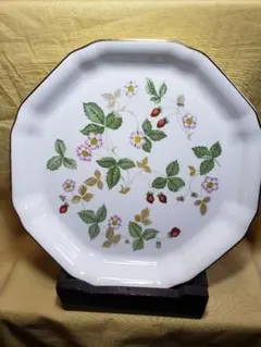 WEDGWOOD WILD STRAWBERRY 八角形皿