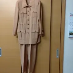 パンツスーツ　サイズ9号