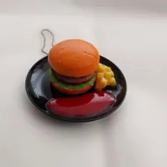 Jドリーム　食品サンプル　ミニチュアハンバーガープレート 　 キーホルダー