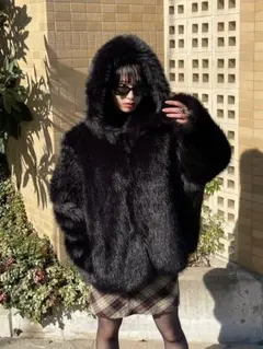 Chikashitsu +hooded cropped fur blouson