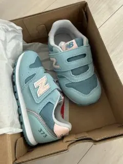 新品タグ付き、箱ありNew Balance 373 ベビーシューズ 15.0cm