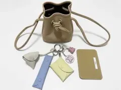 VASIC Bond Mini Mini ベージュ ハンドバッグ限定チャーム付き - メルカリ