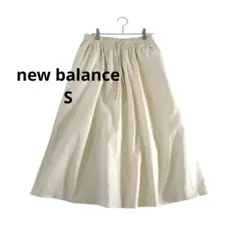 j229　New Balance ニューバランス フレアスカート アイボリー　Sのサムネイル