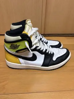 Nike Air Jordan 1 ボルトゴールド