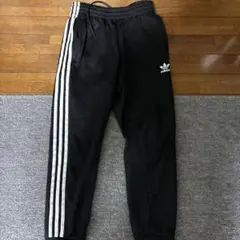 adidas トラックパンツ黒
