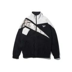 ナイロンブルゾンreebok