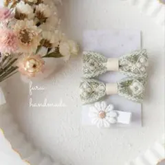 ♡インド刺繍リボン　ベビー・キッズヘアゴム　メロンソーダ色　お花のヘアピン♡