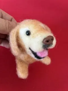 羊毛フェルト 犬 ゴールデンレトリバー　ぬいぐるみ　ブローチのサムネイル