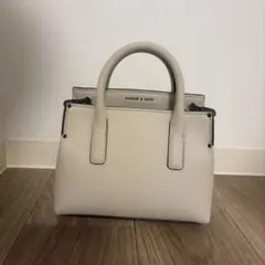CHARLES & KEITH ベージュ ハンドバッグ