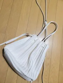 【美品】 2way プリーツ　ショルダーバッグ ホワイト系