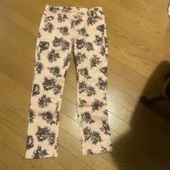 ピンク　バラ柄　パンツ