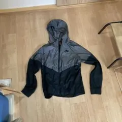 ナイキ　ジッパーフーディ