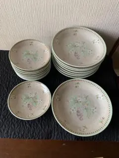 Excellent ブドウの花柄 食器セット