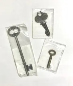 アンティーク　鍵　キー　3点セットのサムネイル
