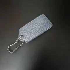 COACH グレー レザー タグ型キーホルダー