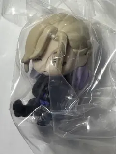 ツイステッドワンダーランド　肩ズン