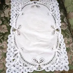近沢レース　タグ無し　未使用　テーブルセンター　敷物　埃避け　お部屋のアクセント