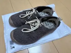 KEEN フェルト スニーカー ダークブラウンのサムネイル