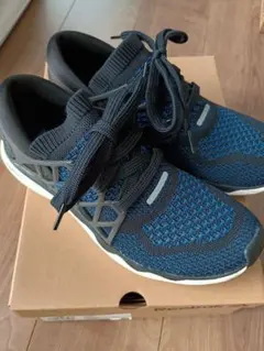 Reebok FLOATRIDE スニーカー 青/黒