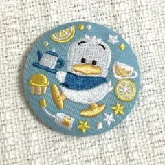 サンリオ 刺繍缶バッジ あひるのペックルのサムネイル