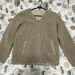 ベージュ フリースジャケット