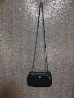 ※ノベルティー※CHANELチェーンショルダー付きポーチ。