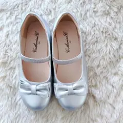 Catherine Cottage シルバー ゴムストラップ フォーマルシューズ