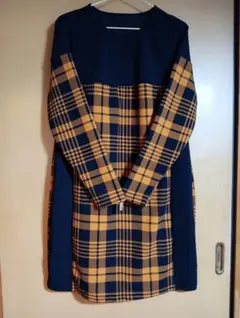 ヒザ丈ワンピース