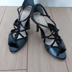 ストロベリー・フィールズ　ヒール　サンダル　パンプス