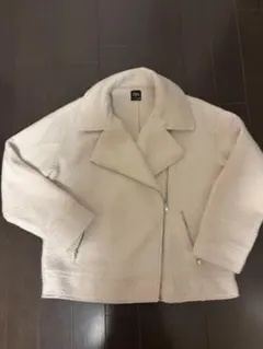 ZARA アイボリーフリースジャケット