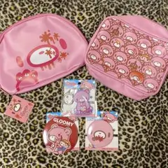 グルーミー さんきゅーまーとコラボ5点セット‪ポーチ2種缶バッジ2種アクキー1種