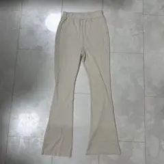 白　フレアパンツ