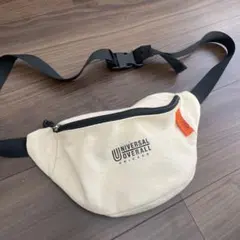 UNIVERSAL OVERALL ボディバッグ クリーム