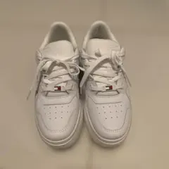 新品】TOMMY JEANS TWICE着用 厚底スニーカー 白 完売希少品 - メルカリ