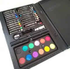水彩絵具 クレヨンのサムネイル