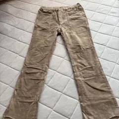 ベージュ コーデュロイ フレアパンツ