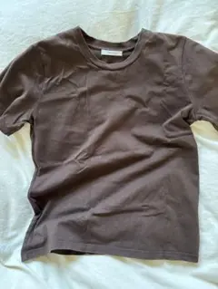 シンプルtシャツ ブラウン　sサイズ