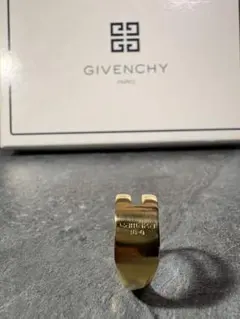 Givenchyゴールドリング15号前後
