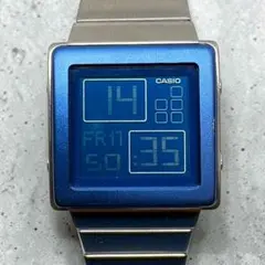 【美品・電池交換済】CASIO　FUTURIST　LA-2000D　ブルー液晶のサムネイル