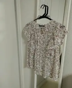 indexインデックス フレアトップス 花柄 フラワー　シフォンのサムネイル