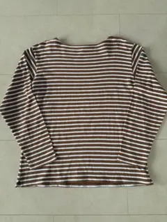 AIGLE エーグル　茶色と白のストライプ長袖カットソー