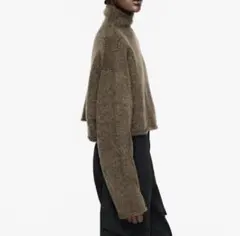 新品タグ付き　ZARA ザラ　クロップドコージーニット　セーター