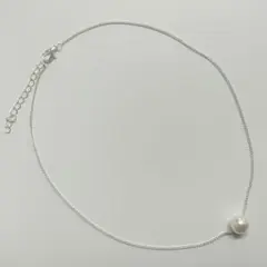 パール調ビーズネックレス